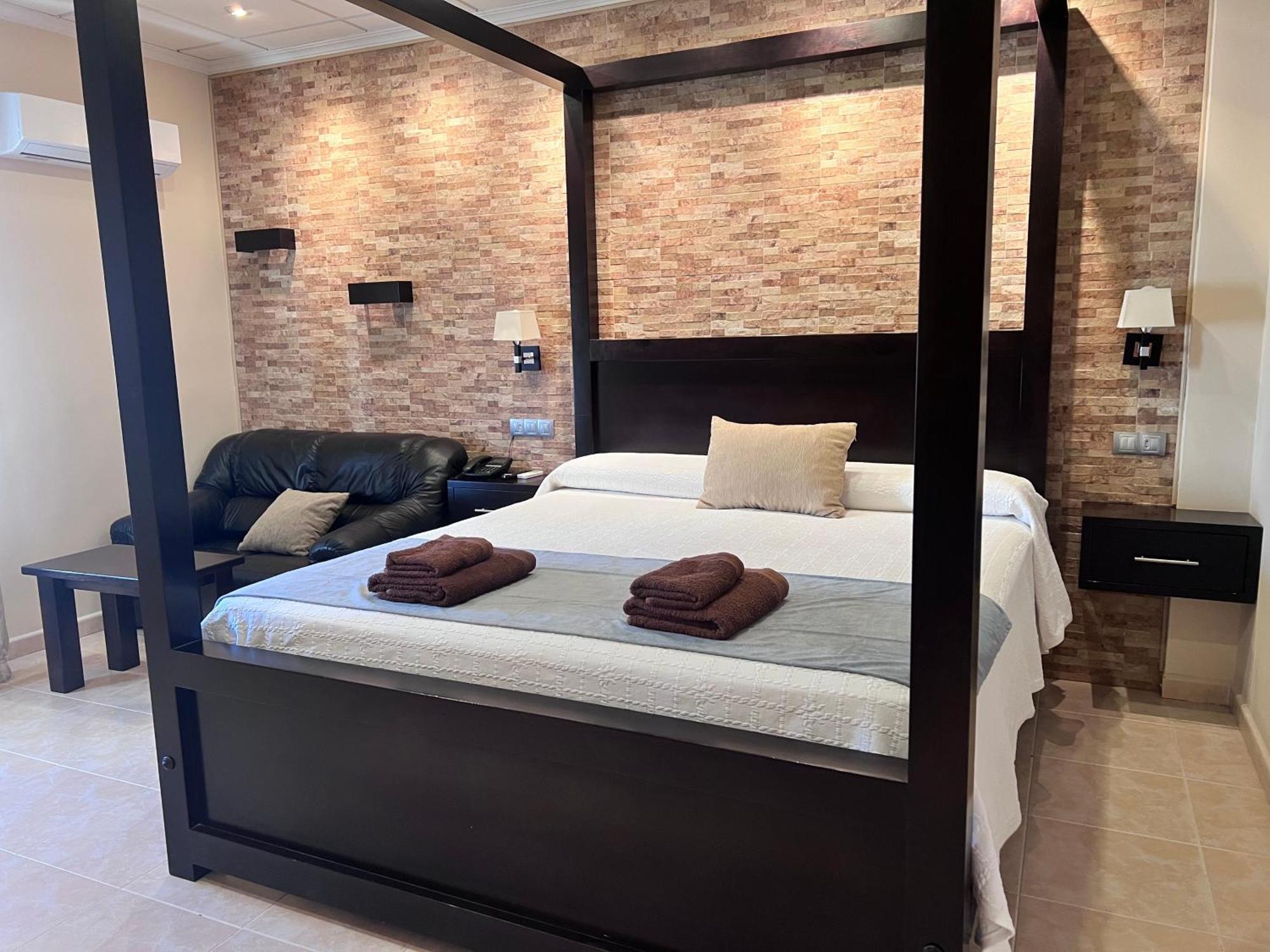 Hotel Don Juan 푸엔테드제나브 외부 사진