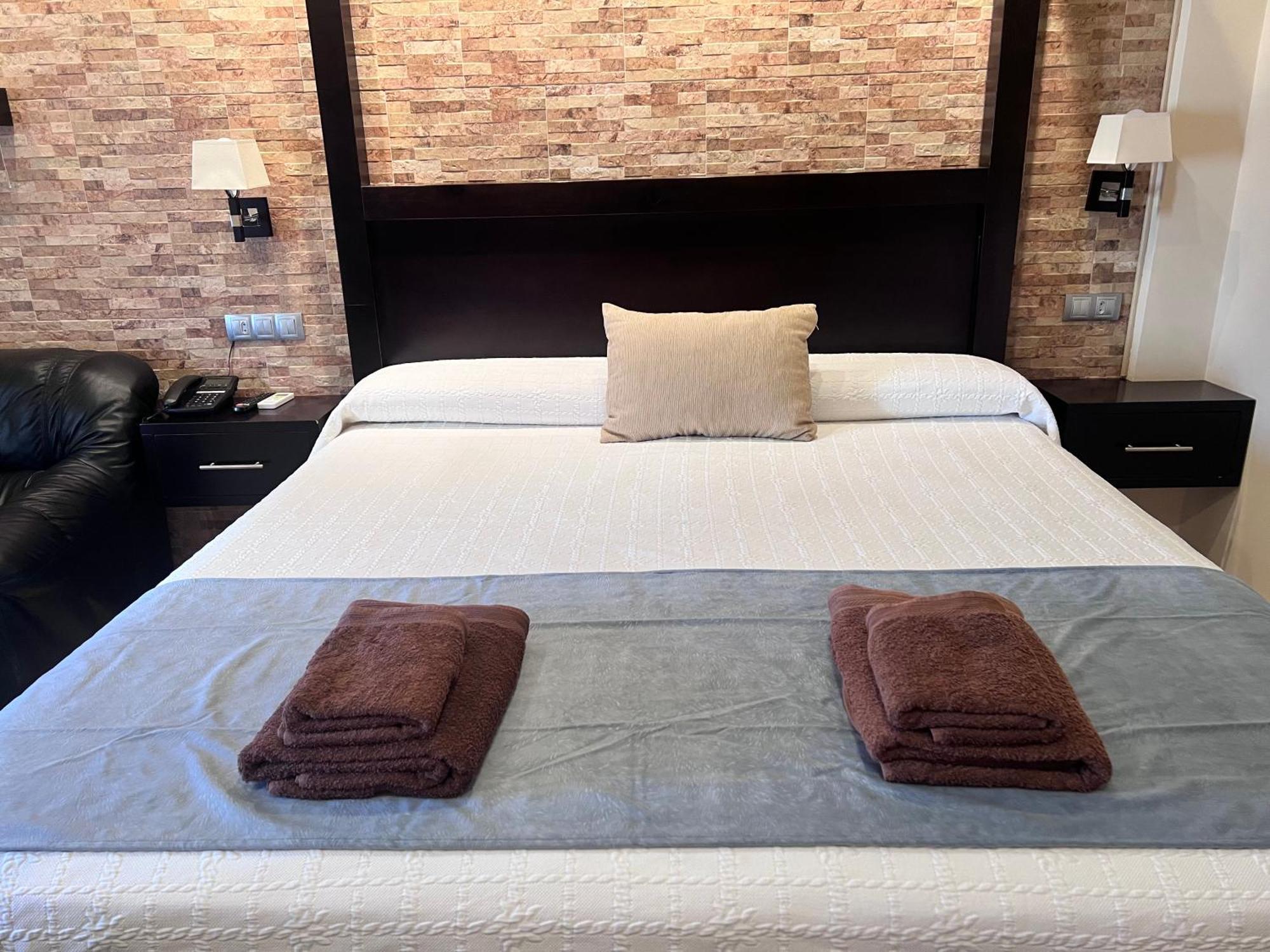 Hotel Don Juan 푸엔테드제나브 외부 사진